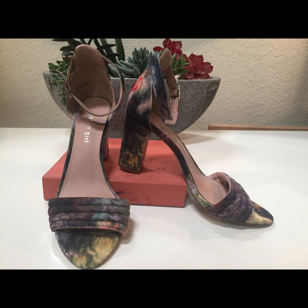Madden Girl 8.5 Brena Floral Block Heel